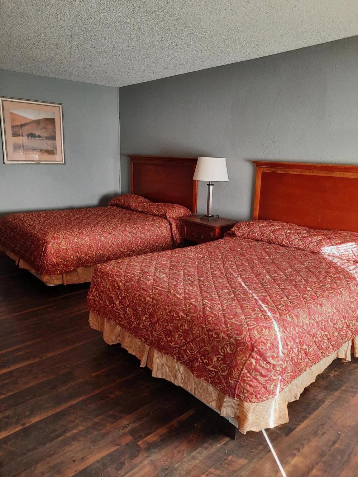 Hiway Inn Express Elk City Εξωτερικό φωτογραφία